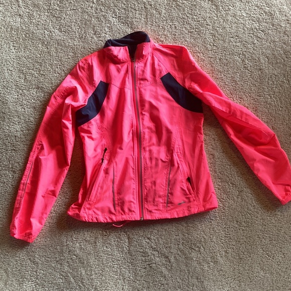 Brooks all Pink exercise jacket - Picture 2 of 3